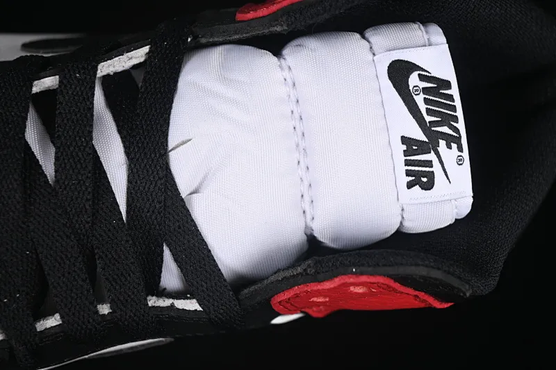 All categories Air Jordan Jordan series basketball shoes Air Jordan 1 High Air Jordan 1 High Retro OG AJ1 Joe 1 black toe high-top basketball shoes 555088-125